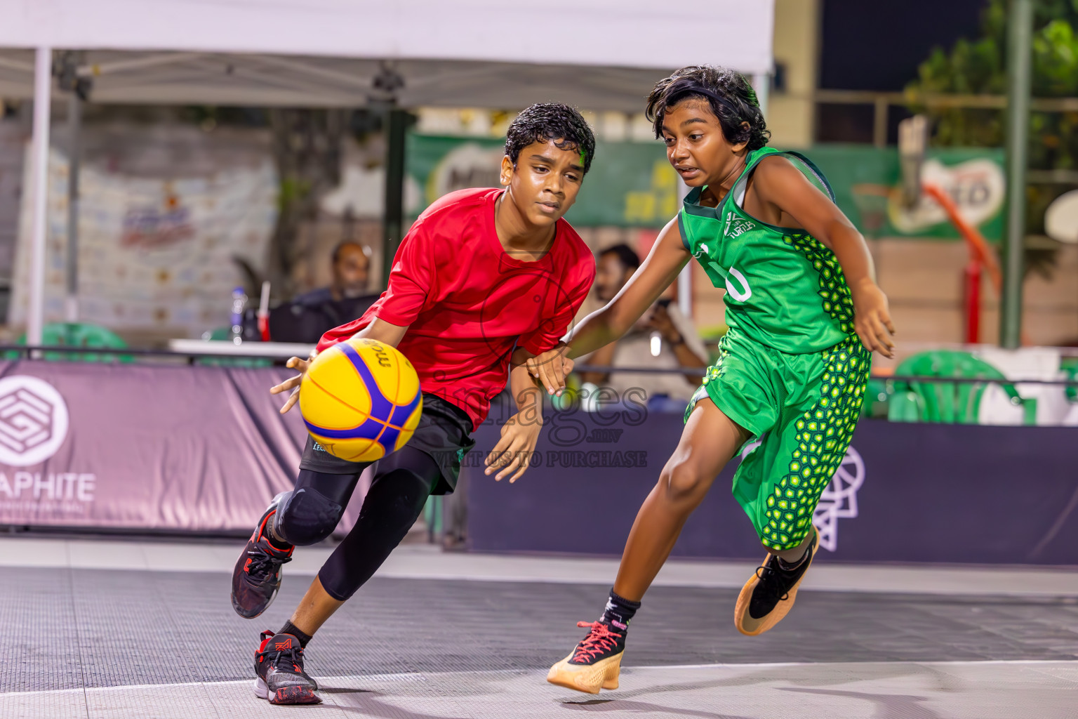 Day 3 of MILO Ramadan 3x3 Challenge 2024 was held in Ekuveni Outdoor Basketball Court at Male', Maldives on Thursday, 14th March 2024.
Photos: Ismail Thoriq / images.mv