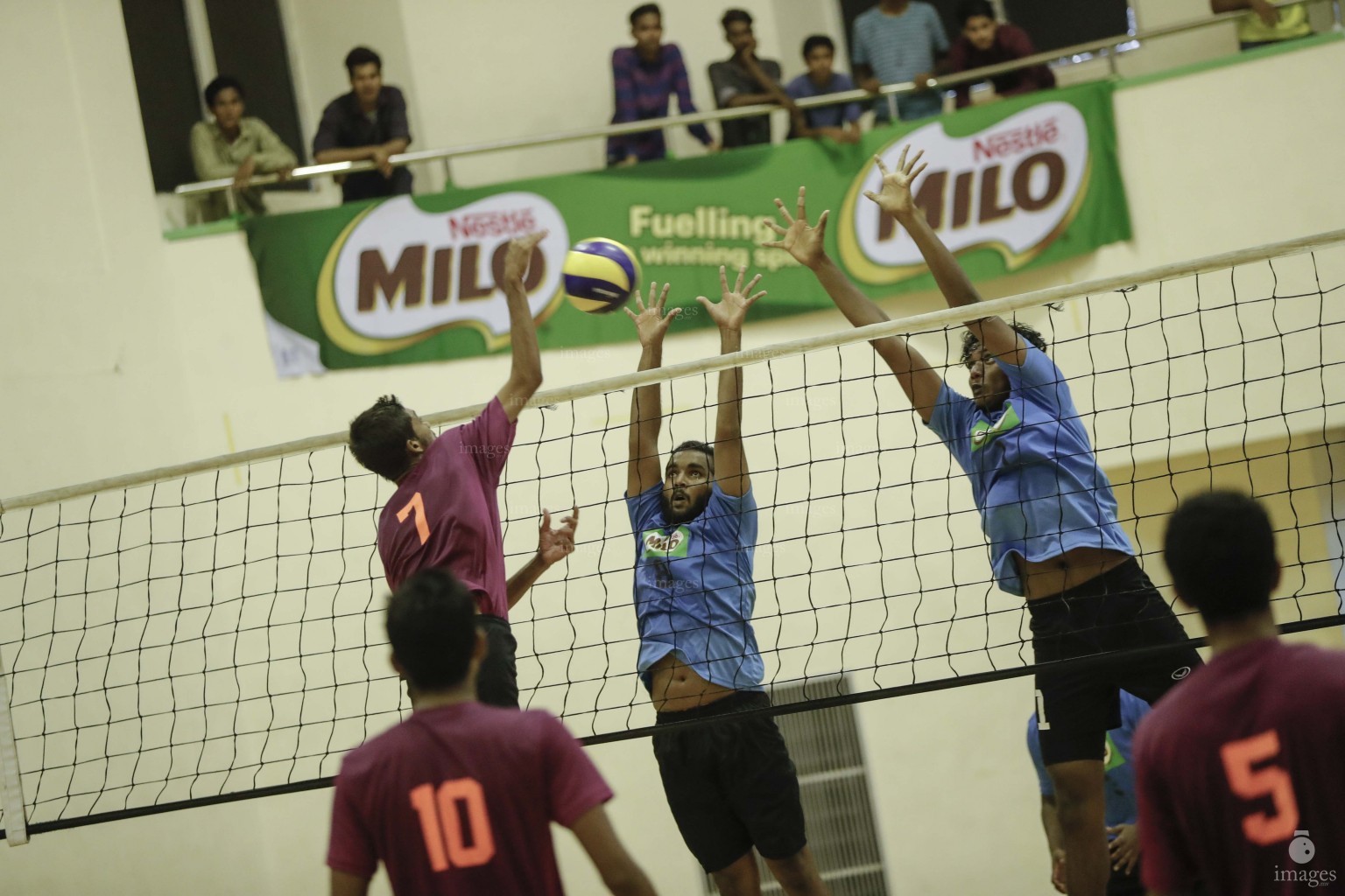Inter college / university volleyball tournament Under 19 boys final
Villa Int High School VS Faafu Atholhu Madharusa  - Male , Maldives. 14th MARCH 2017 (Images.mv Photo: Mohamed Ahsan)