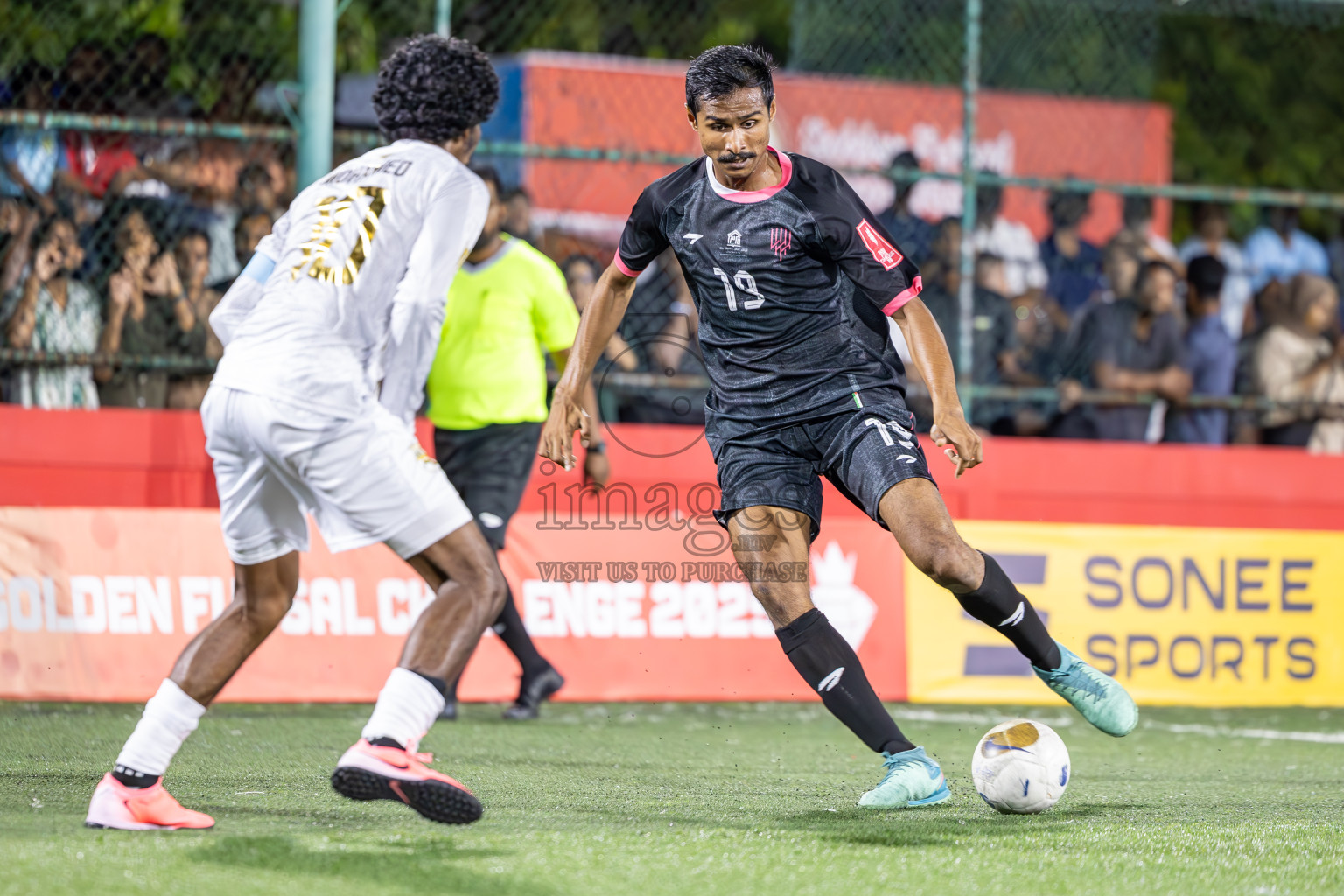 Lh Kurendhoo vs Lh Olhuvelifushi in Day 15 of Golden Futsal Challenge 2025 was held on Sunday, 19th January 2025, in Hulhumale', Maldives. Photos: Ismail Thoriq / images.mv