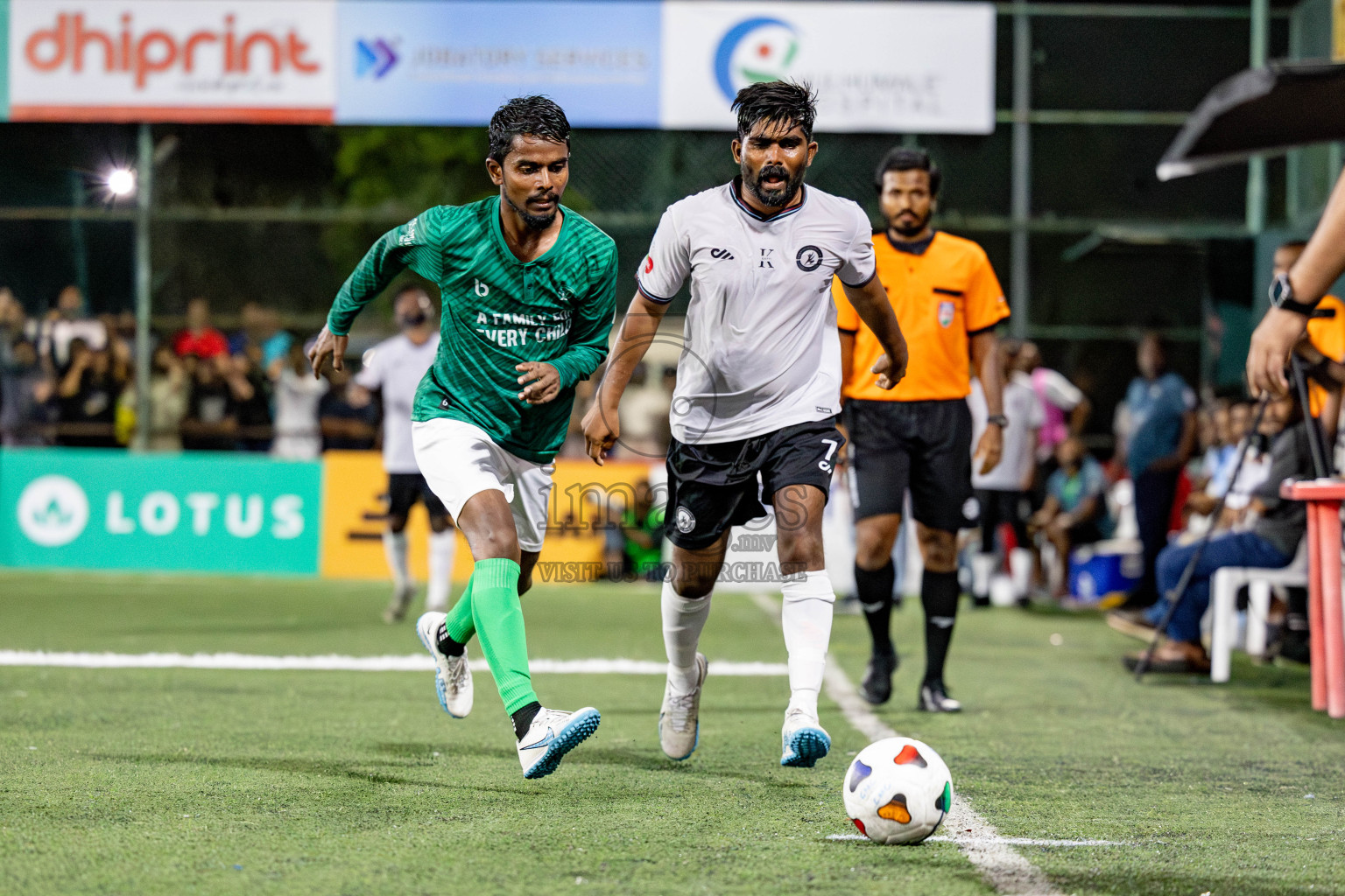 TEAM BADHAHI vs KULHIVARU VUZARA CLUB in the Semi-finals of Club Maldives Classic 2024 held in Rehendi Futsal Ground, Hulhumale', Maldives on Tuesday, 19th September 2024. 
Photos: Ismail Thoriq / images.mv