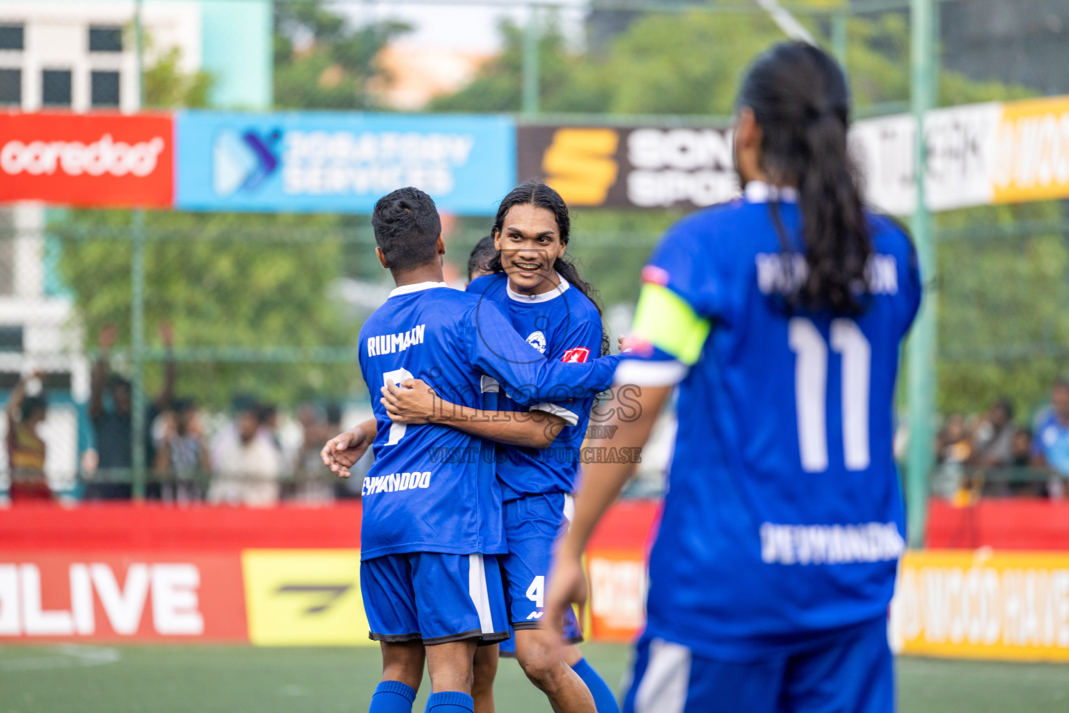 Th. Gaadhiffushi VS Th. Veymandoo in Day 14 of Golden Futsal Challenge 2025 was held on Saturday, 18th January 2025, in Hulhumale', Maldives. 
Photos: Hassan Simah / images.mv