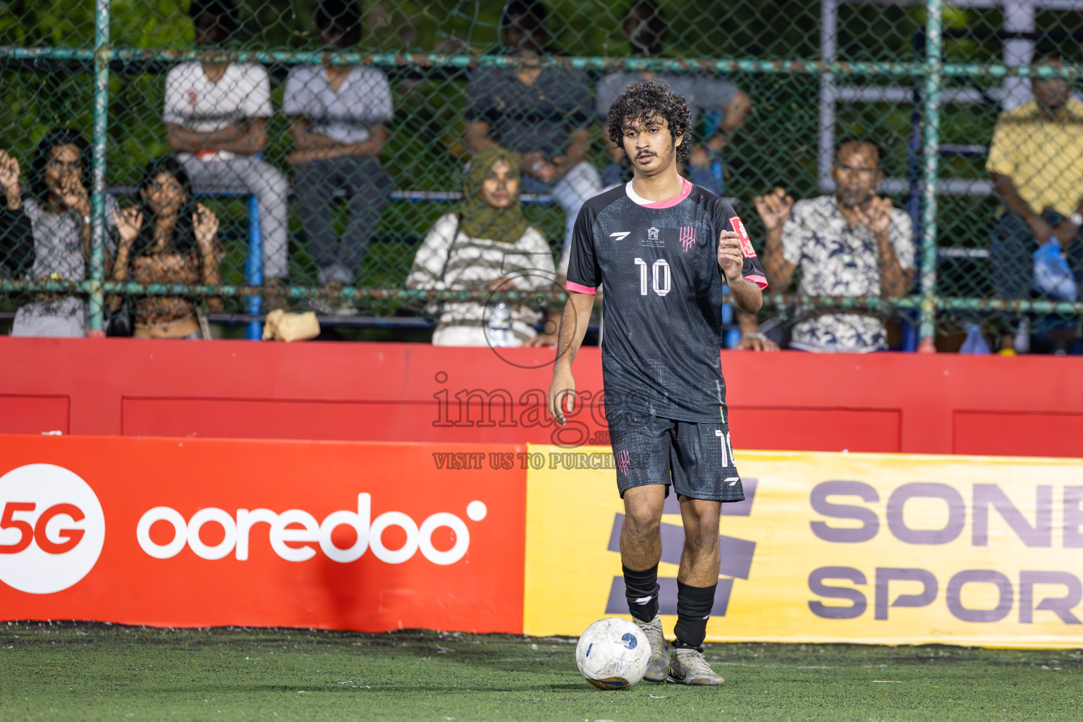 Lh Kurendhoo vs Lh Olhuvelifushi in Day 15 of Golden Futsal Challenge 2025 was held on Sunday, 19th January 2025, in Hulhumale', Maldives. Photos: Ismail Thoriq / images.mv