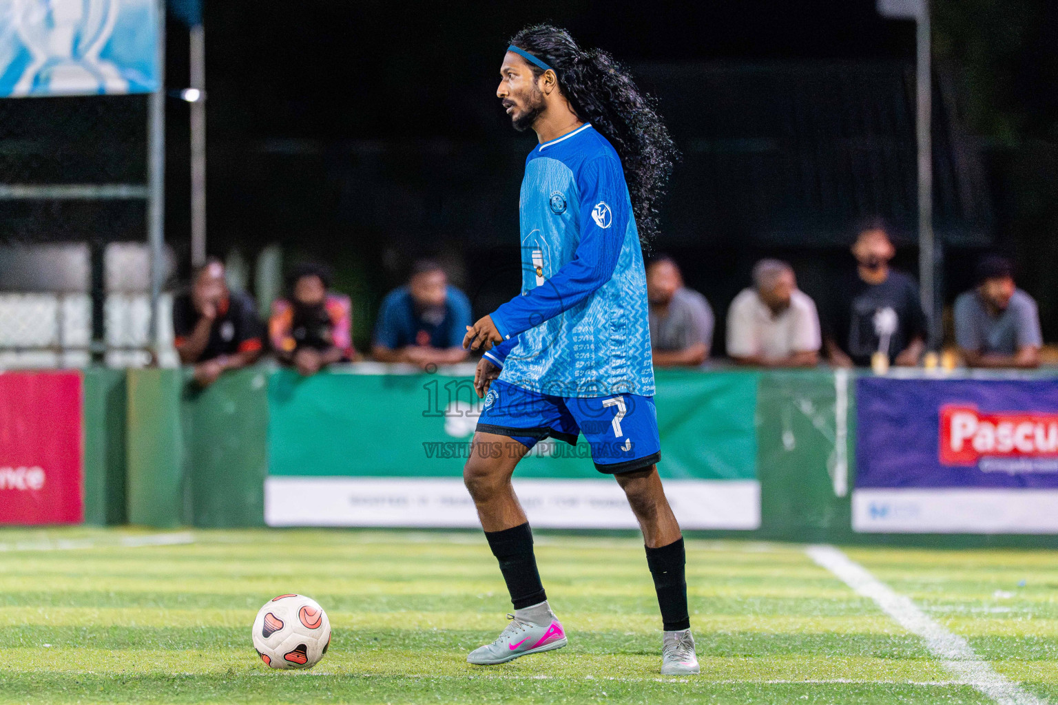 Goalhians VS Foemathi in Day 4 - Fonadhoo Youth Futsal Challenge 2025 held in Fonadhoo Futsal Stadium, L. Fonadhoo, Maldives on Wednesday, 29th October 2025 Photos: Arif Rasheed / images.mv