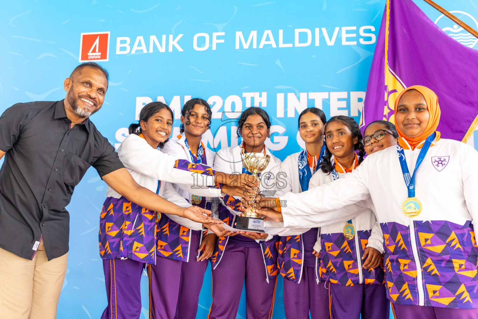 Closing ceremony of BML 20th Inter-School Swimming Competition was held in Hulhumale' Swimming Complex on Saturday, 19th October 2024. 
Photos: Ismail Thoriq