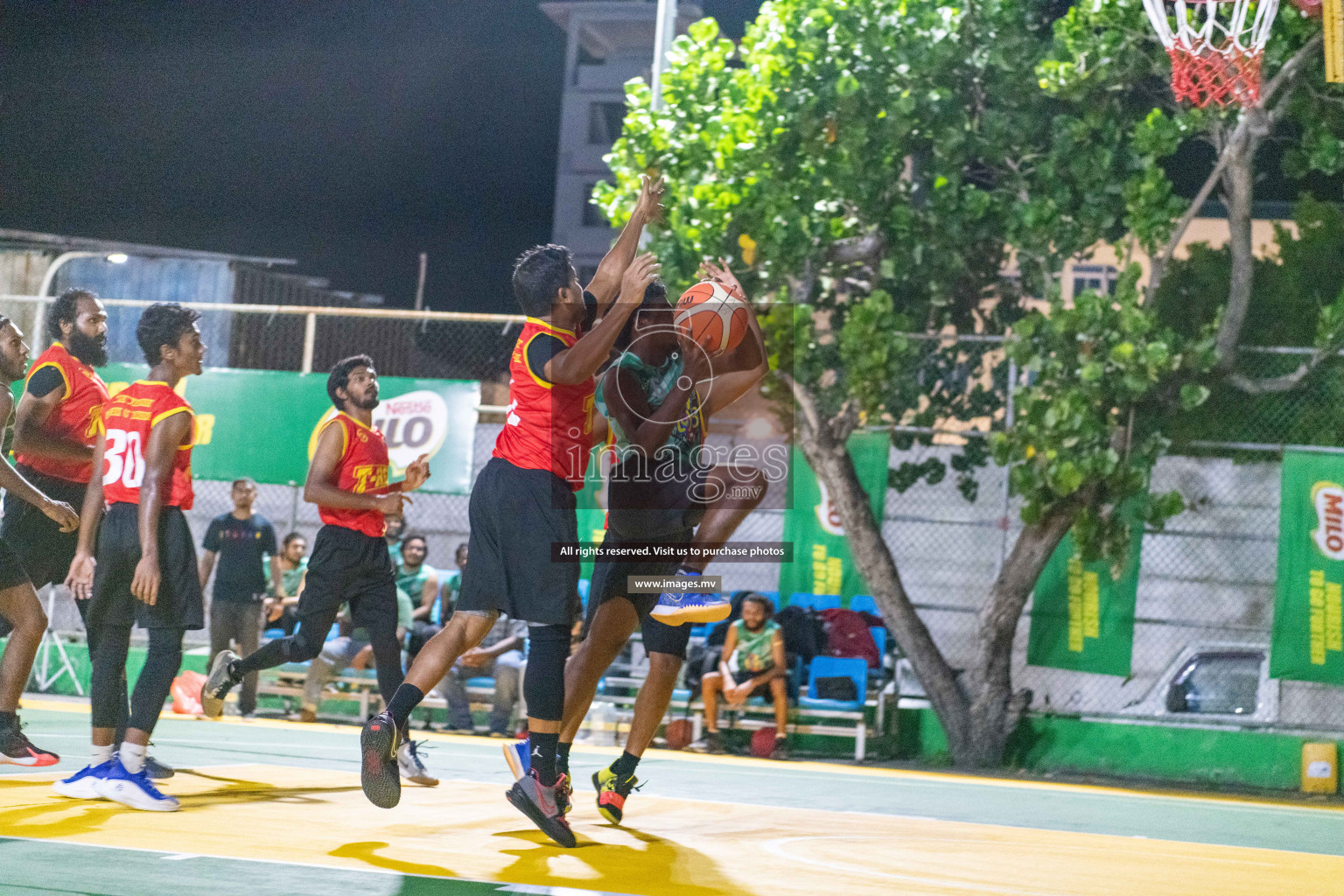 Finals of Weekend League 2021 was held on Monday, 6th December 2021, at Ekuveni Outdoor Basketball court Photos: Ismail Thoriq / images.mv