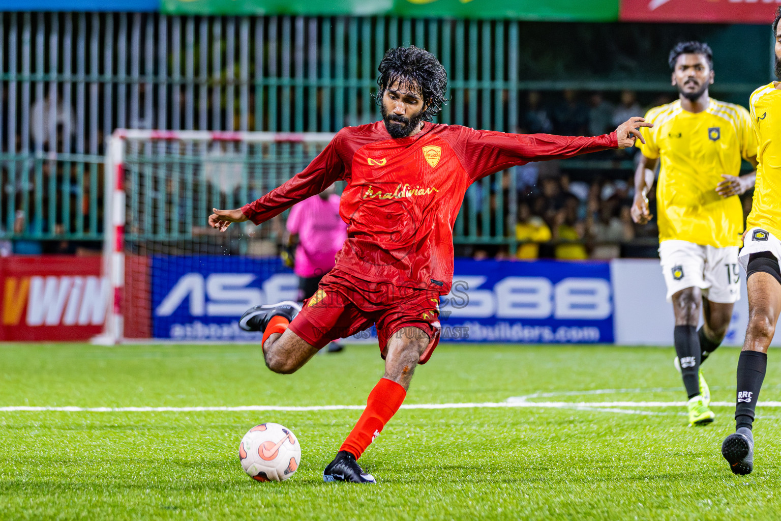 RRC vs Maldivian in Semi Finals of Club Maldives Cup 2025 was held in Rehendhi Futsal Ground, Hulhumale', Maldives on Monday, 20th October 2025. Photos: Ismail Areef Adam / images.mv