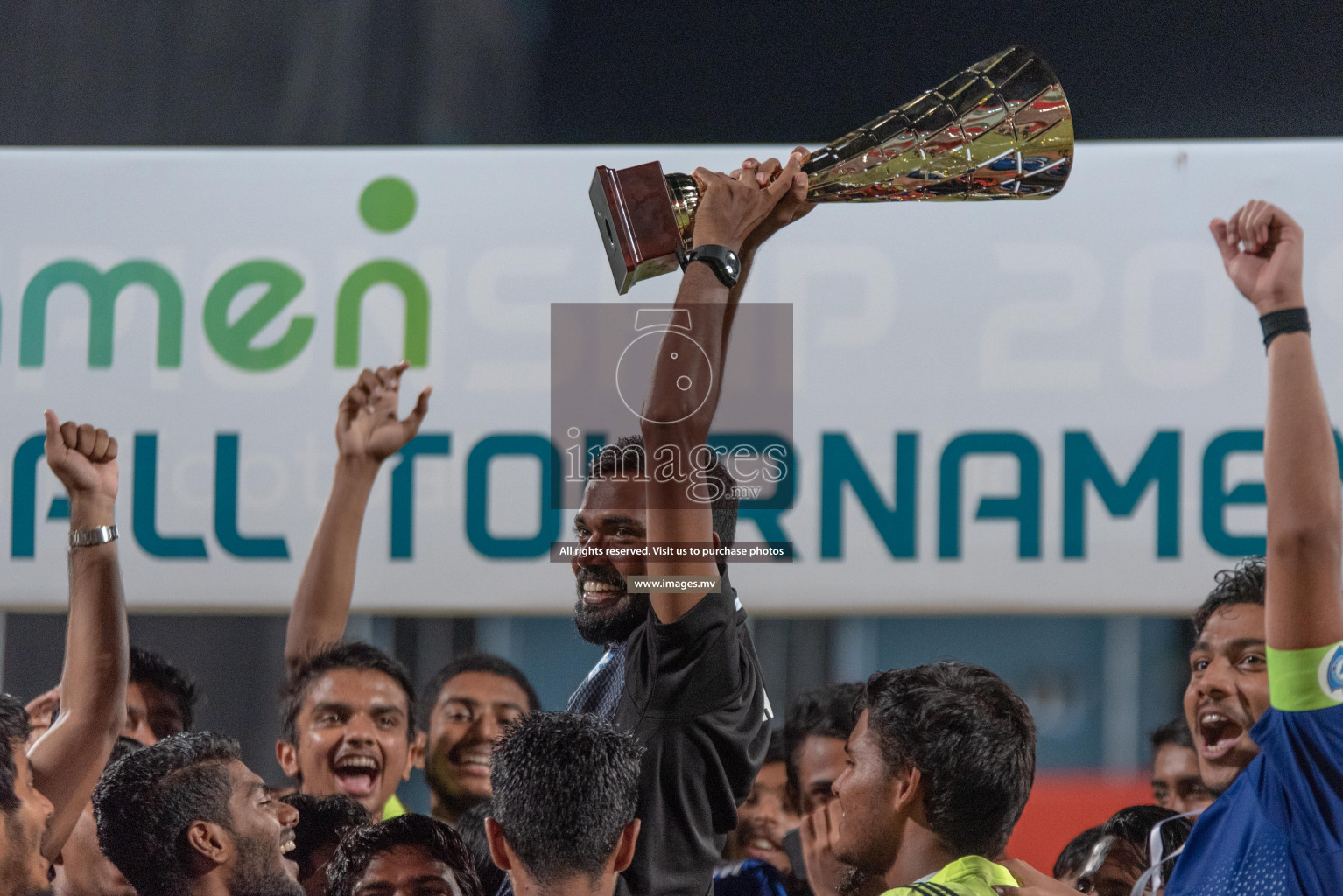 Villa International High School and Center for Higher Secondary Education in the finals of MAMEN Inter School Football Tournament 2019 (U18) in Male, Maldives on 8th April 2019