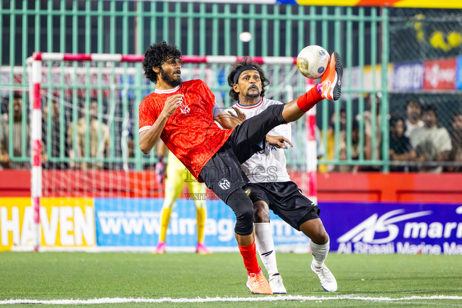 DH Maaenboodhoo vs DH Kudahuvadhoo in Dhaalu Atoll Finals in Day 25 of Golden Futsal Challenge 2025 was held on Wednesday , 28th January 2025, in Hulhumale', Maldives. Photos: Nausham Waheed / images.mv
