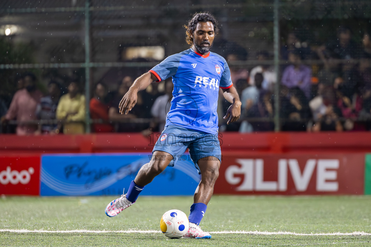Th Dhiyamigili vs Th Vilufushi  in Day 6 of Golden Futsal Challenge 2025 on Friday, 6th January 2025, in Hulhumale', Maldives
Photos: Ismail Thoriq / images.mv
