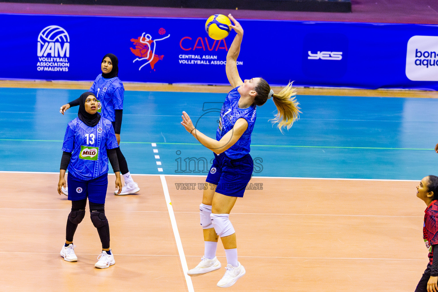 Police Club vs Huraa Community Club in Day 6 of Women's Division of VAM Cup 2025 held in Male', Maldives on Monday, 14th April 2025 at Social Center Indoor Hall Photos By: Nausham Waheed / images.mv