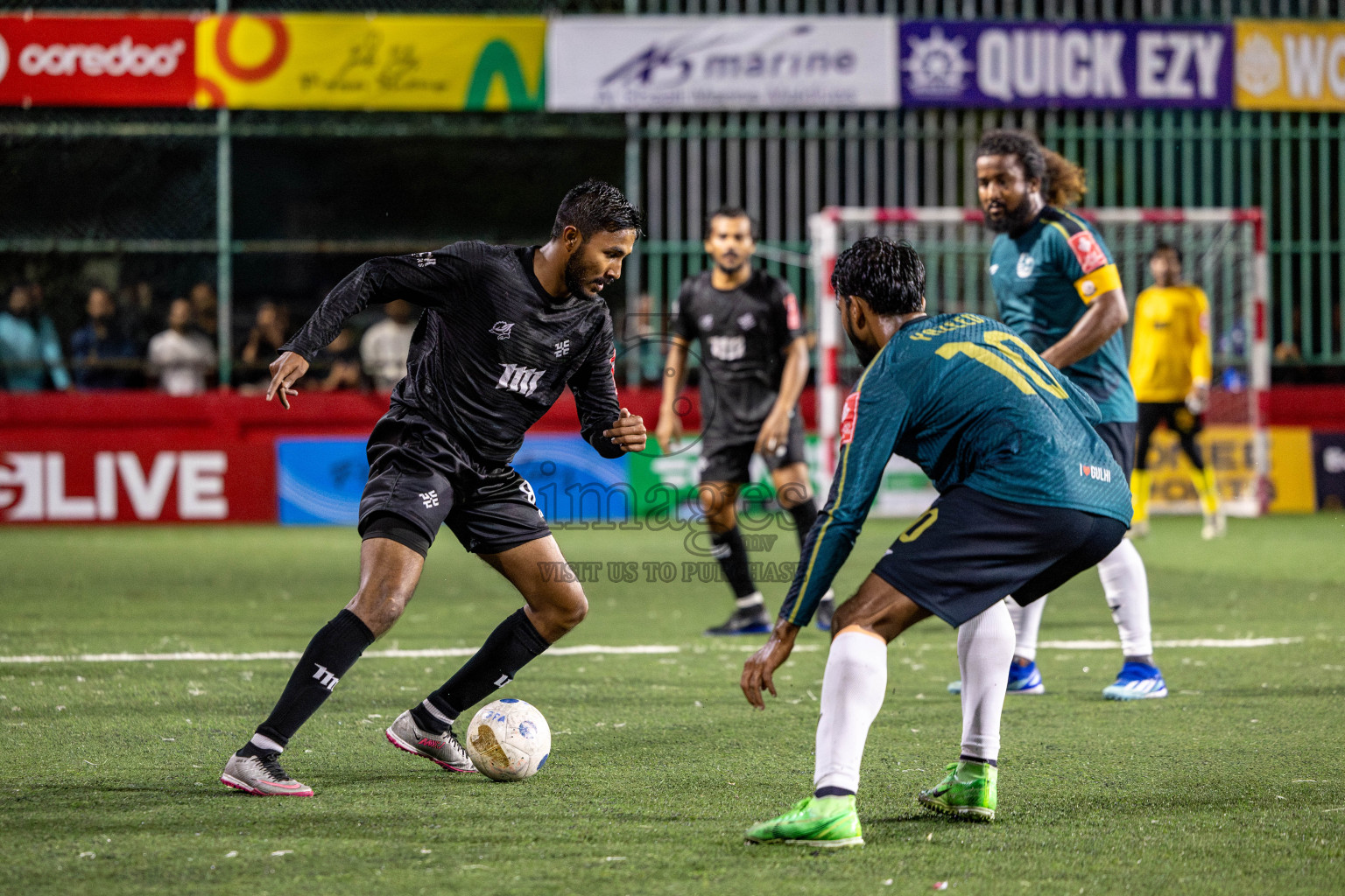 K Gulhi VS K Kaashidhoo on Day 20 of Golden Futsal Challenge 2025 was held on Friday, 24rd January 2025, in Hulhumale', Maldives. 
Photos: Hassan Simah / images.mv