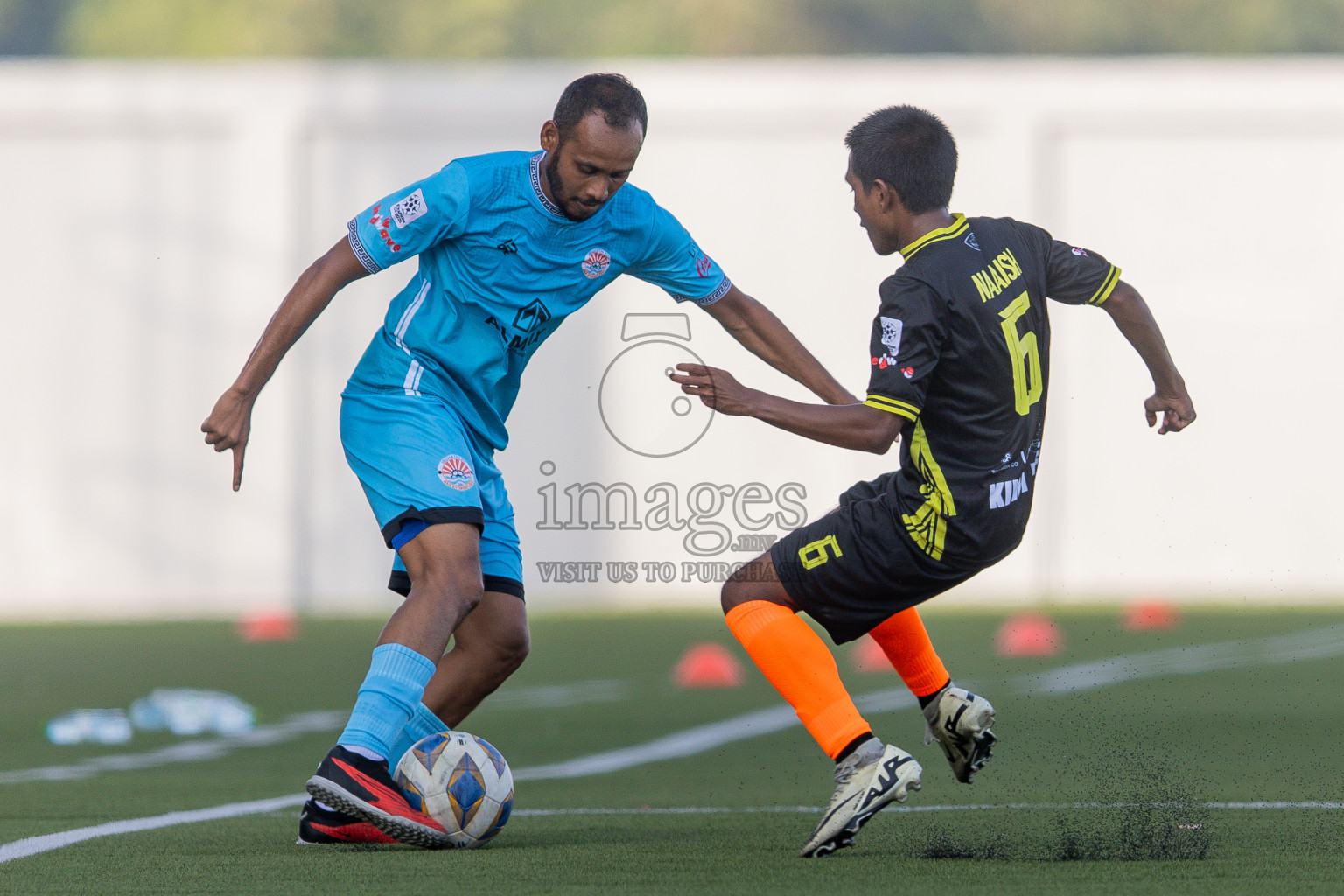 Irumathi FC VS Middle East in Day 5 of Eydhafushi Cup 2025 held in Eydhafushi Football Stadium at B. Eydhafushi, Maldives on Tuesday, 9th September 2025. Photos: Arif Rasheed / images.mv
