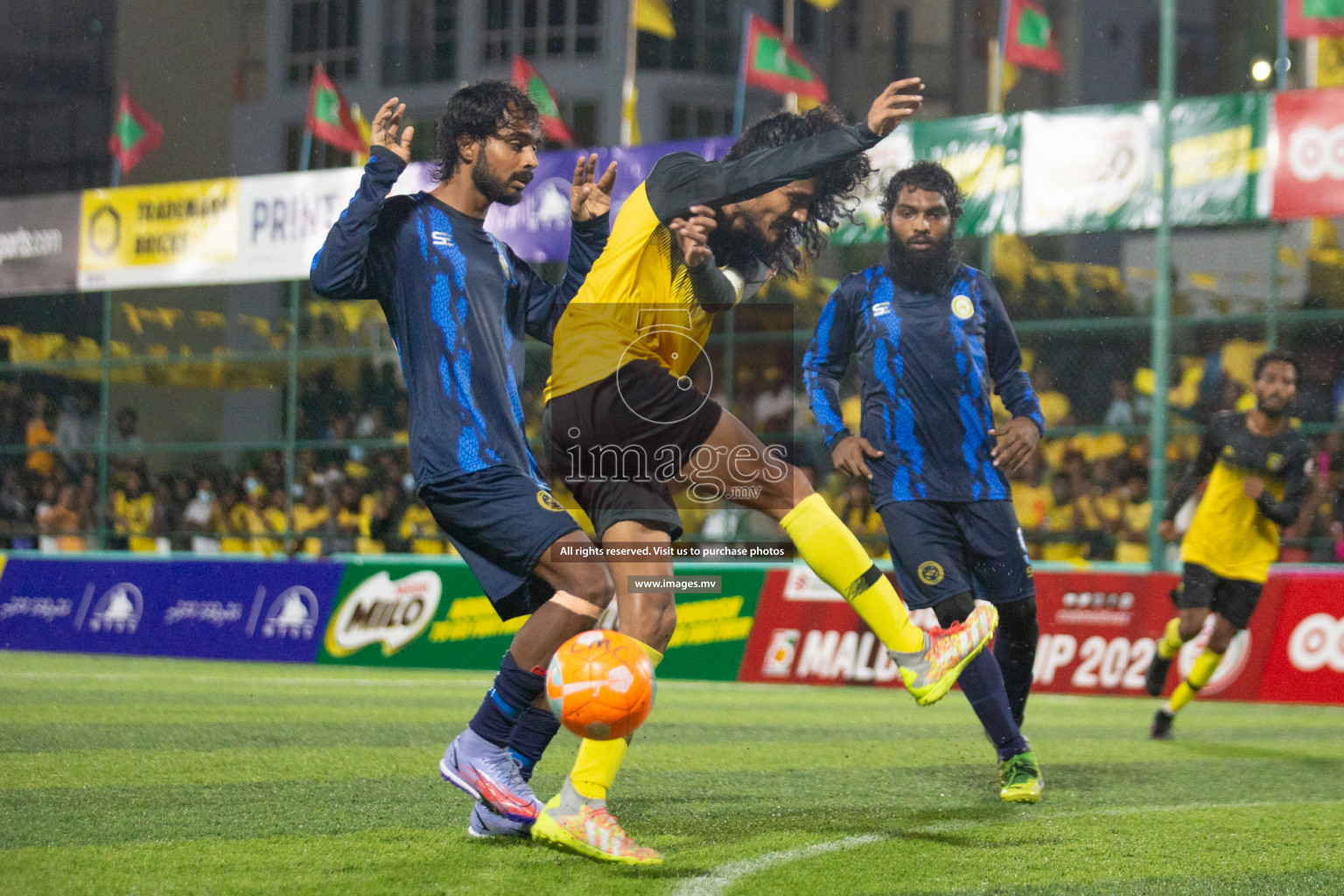 Team MPL vs Team RRC in the Quarter Finals of Club Maldives 2021 held at Hulhumale'; on 13th December 2021 Photos: Nasam/ images.mv