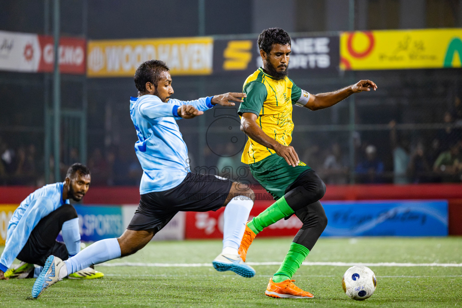 HDh Neykurendhoo vs HDh Nolhivaranfaru in Day 13 of Golden Futsal Challenge 2025 was held on Friday, 17th January 2025, in Hulhumale', Maldives. Photos: Nausham Waheed / images.mv