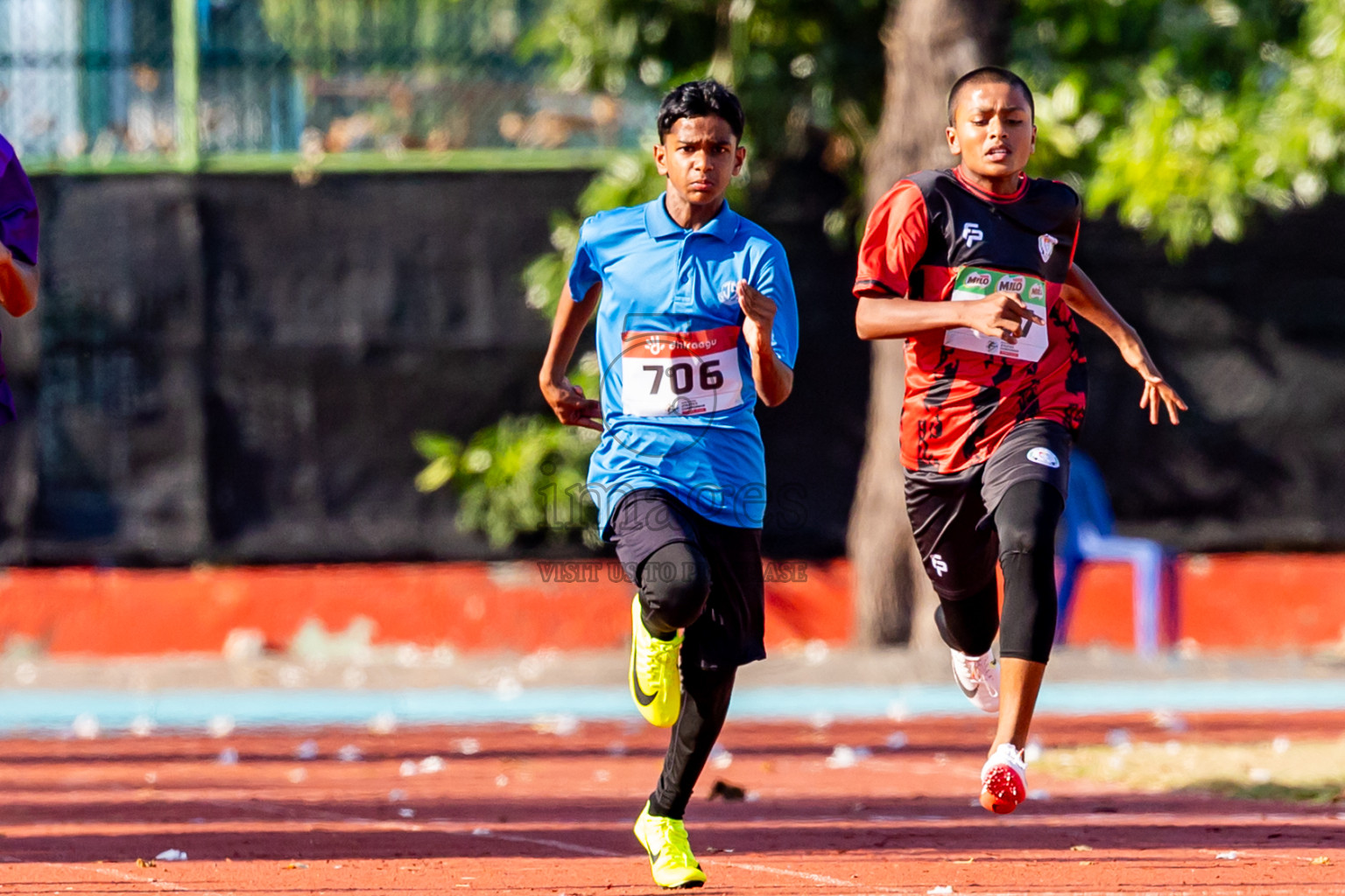 Day 2 of Inter-school Athletics Championship 2025 held in Ekuveni Synthetic Track, Male', Maldives on Tuesday, 07th October 2025. Photos by: Nausham Waheed / Images.mv