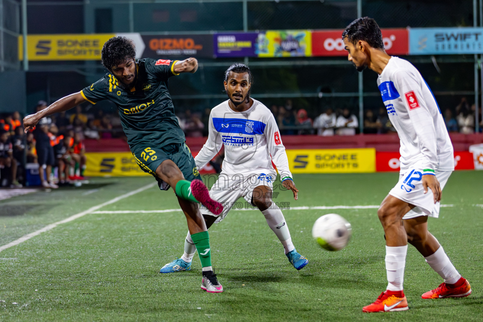 S. Hithadhoo VS Dhandimagu on Day 33 of Golden Futsal Challenge 2024, held on Sunday, 18th February 2024, in Hulhumale', Maldives Photos: Hassan Simah / images.mv