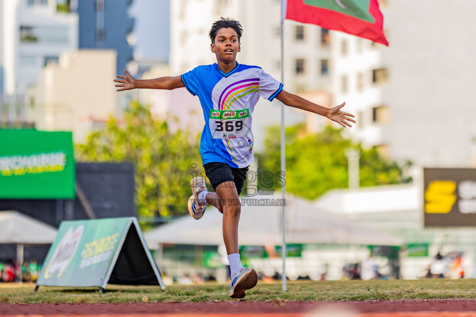 Day 3 of Inter-school Athletics Championship 2025 held in Ekuveni Synthetic Track, Male', Maldives on Wednesday, 08th October 2025. Photos by: Areef Adam  / Images.mv