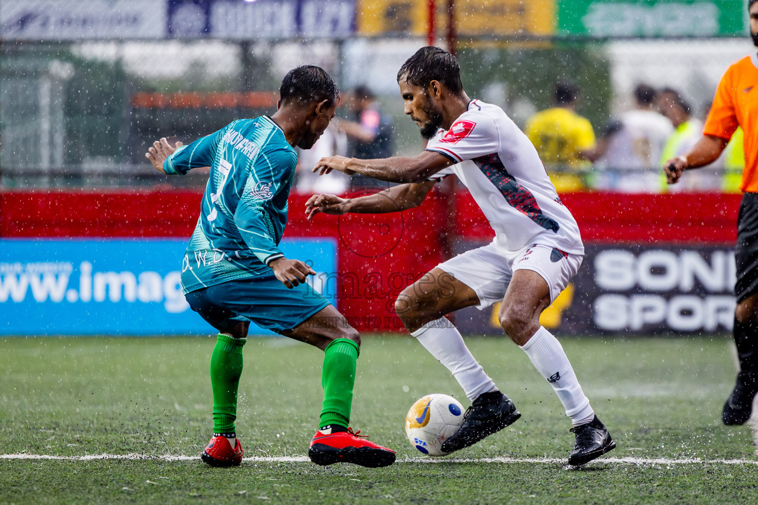 R Inguraidhoo vs R Dhuvaafaru in Day 10 of Golden Futsal Challenge 2025 was held on Tuesday, 14th January 2025, in Hulhumale', Maldives Photos: Nausham Waheed / images.mv