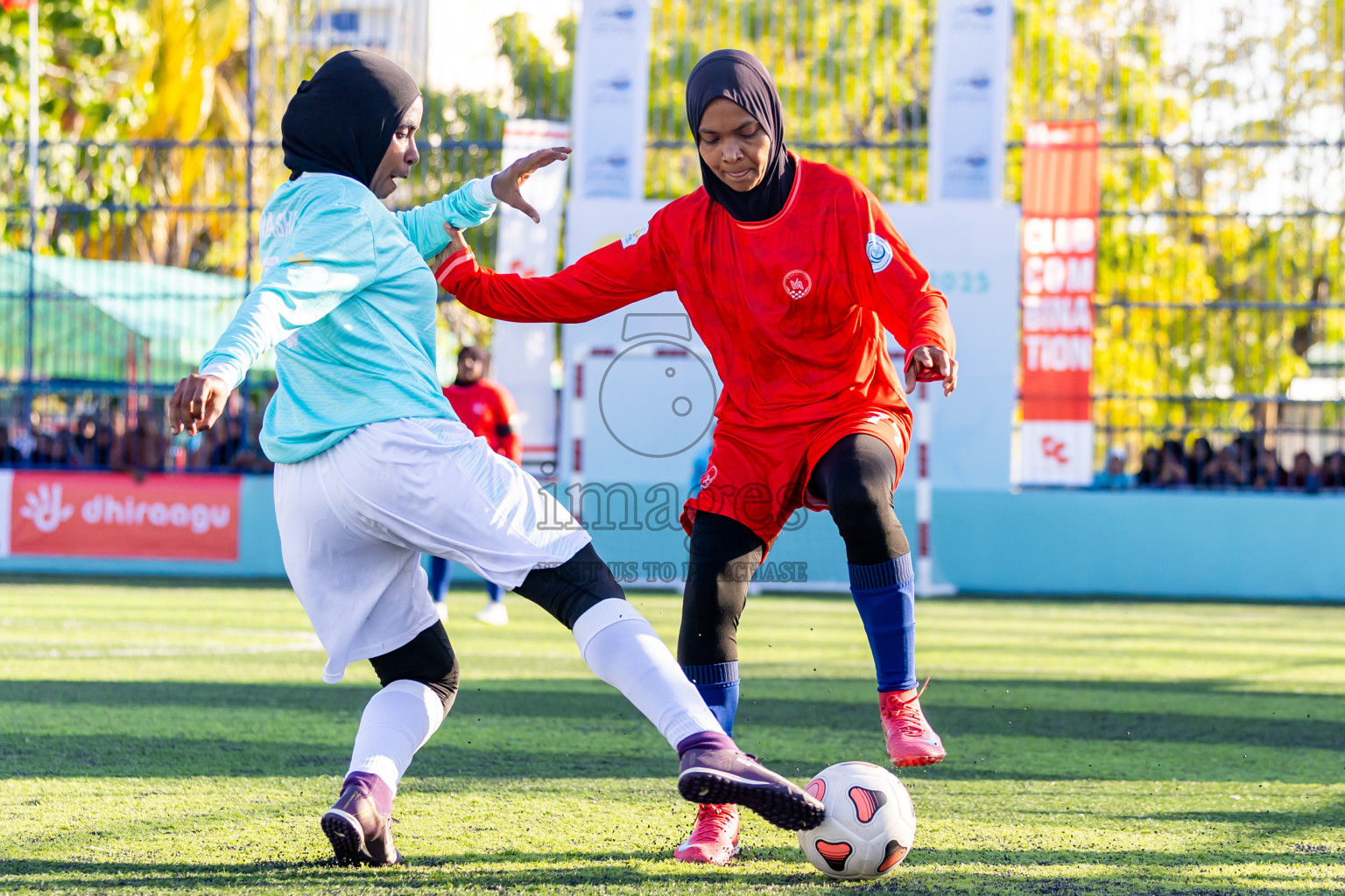 Dhonfanu vs Eydhafushi in Day 1 of Better in Baa Futsal Fiesta 2025 Woman's division held in B. Eydhafushi, Maldives on Wednesday, 5th November 2025. Photos: Nausham Waheed / images.mv