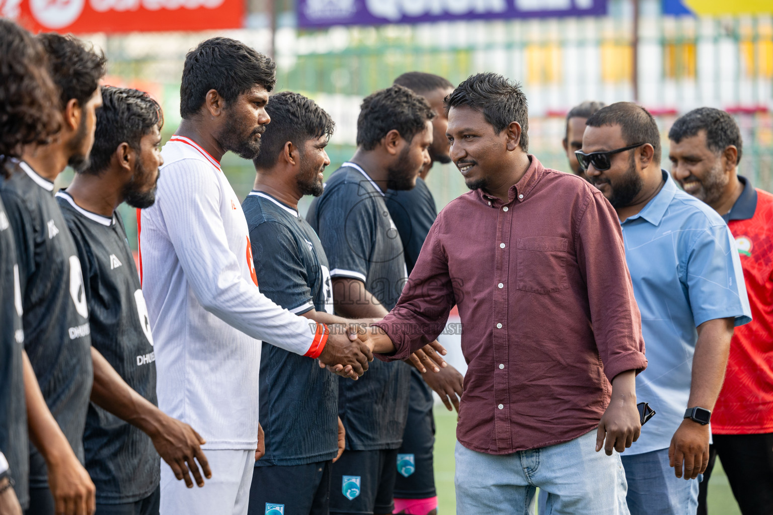 Th. Gaadhiffushi VS Th. Veymandoo in Day 14 of Golden Futsal Challenge 2025 was held on Saturday, 18th January 2025, in Hulhumale', Maldives. 
Photos: Hassan Simah / images.mv