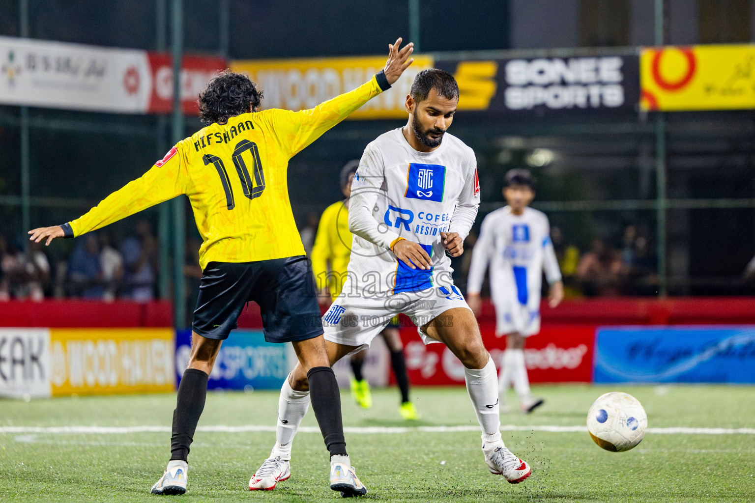 Gdh Gadhdhoo vs S Hithadhoo in zone round Day 30 of Golden Futsal Challenge 2025 was held on Monday , 3rd February 2025, in Hulhumale', Maldives. Photos: Nausham Waheed / images.mv