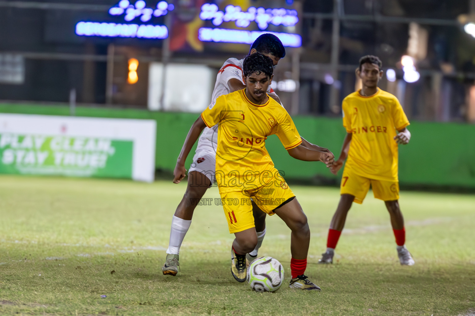 Day 10 of Dhivehi Youth League 2024 was held at Henveiru Stadium, Male', Maldives on Sunday, 15th December 2024.
Photos: Ismail Thoriq / Images.mv