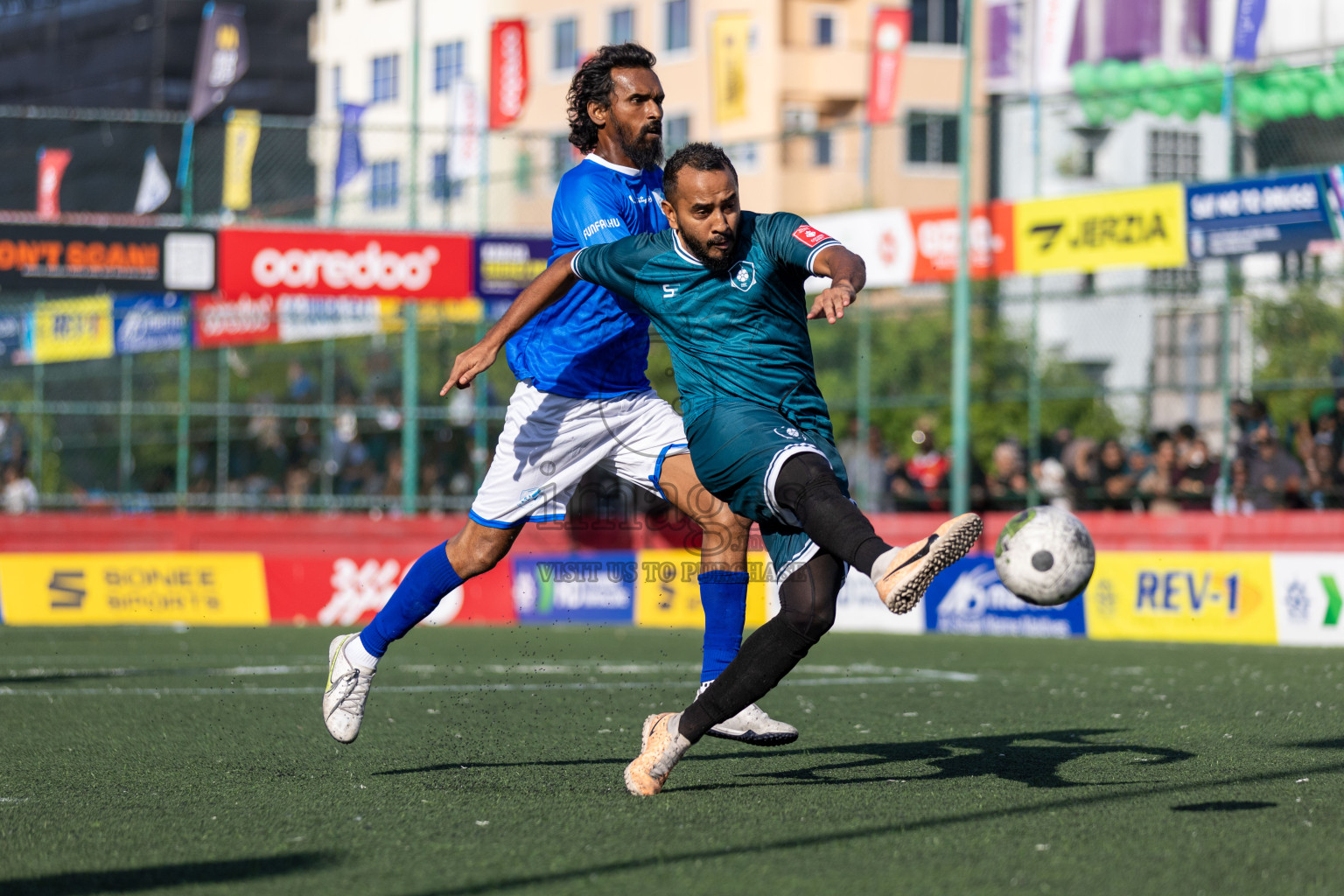 R Dhuvaafaru VS R Hulhudhuffaaru in Day 13 of Golden Futsal Challenge 2024 was held on Saturday, 27th January 2024, in Hulhumale', Maldives Photos: Nausham Waheed / images.mv