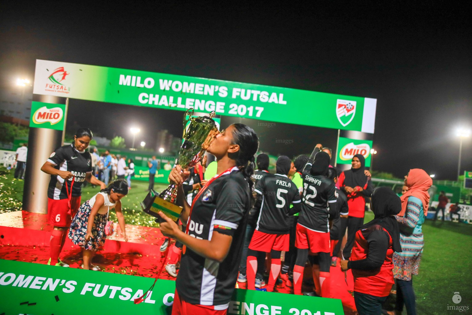 MNDF & MPL in the finals of Milo Women's Futsal Challenge in Male', Maldives, Thursday, July 20, 2017. (Images.mv Photo/ Hussain Sinan). 