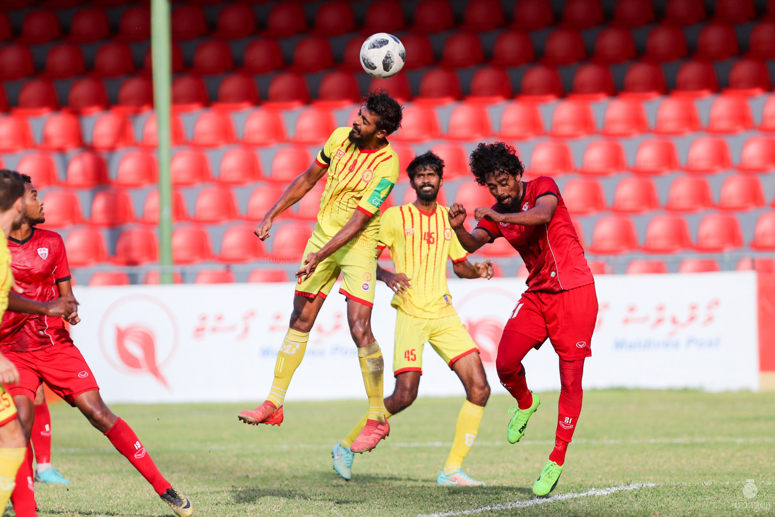 TC Sports Club vs Victory Sports Club in Dhiraagu Dhivehi Premier League 2018 in Male, Maldives, Monday  October 22, 2018. (Images.mv Photo/Suadh Abdul Sattar)