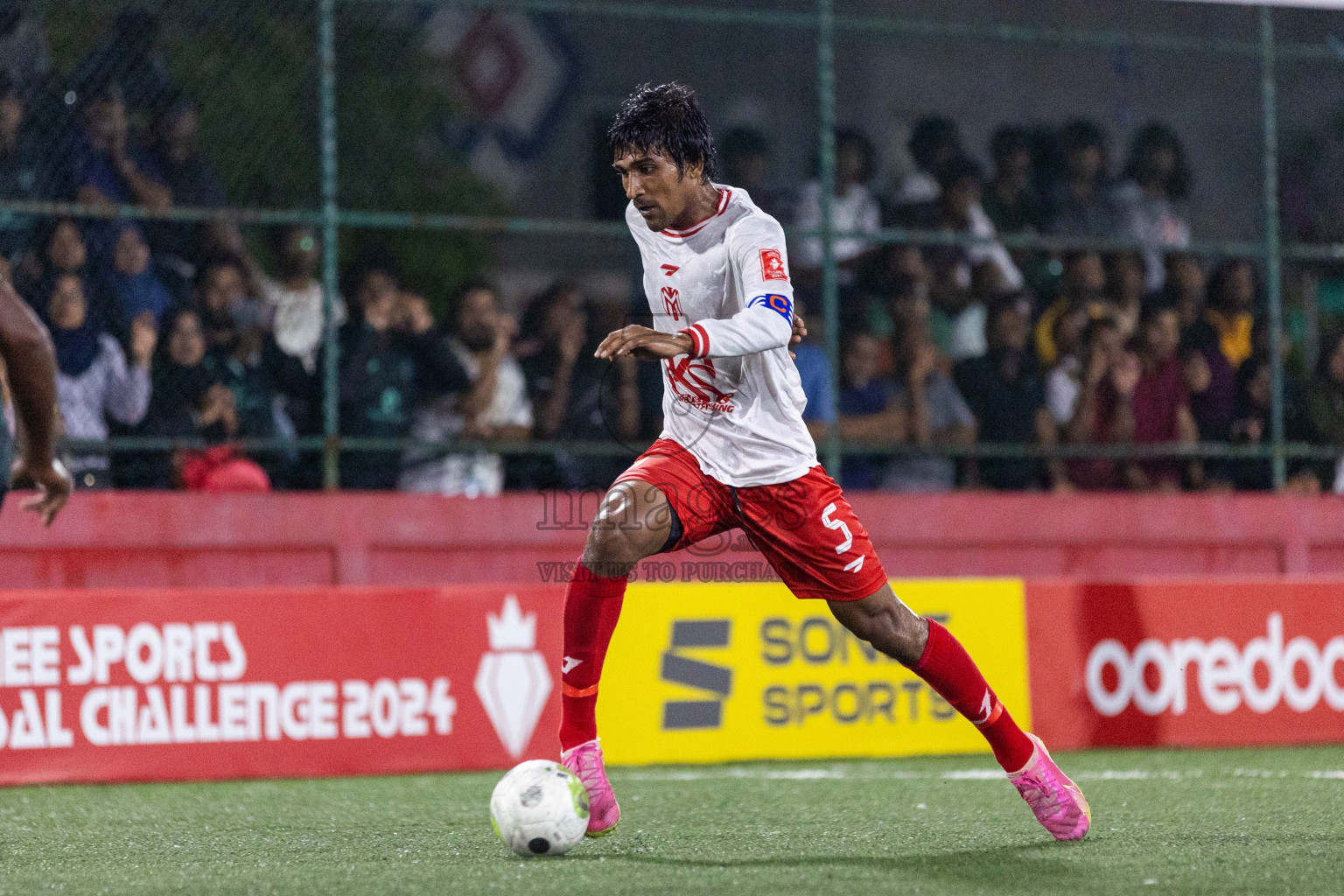 Dh Bandidhoo vs Dh Maaenboodhoo in Day 8 of Golden Futsal Challenge 2024 was held on Monday, 22nd January 2024, in Hulhumale', Maldives Photos: Nausham Waheed / images.mv