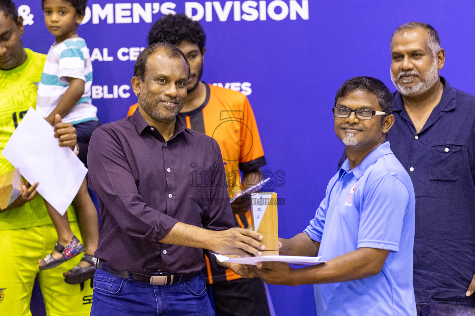 Final of Men's Division of Volleyball Association Cup 2023 held in Male', Maldives on Tuesday, 26th December 2023 at Social Center Indoor Hall Photos By: Nausham Waheed /images.mv