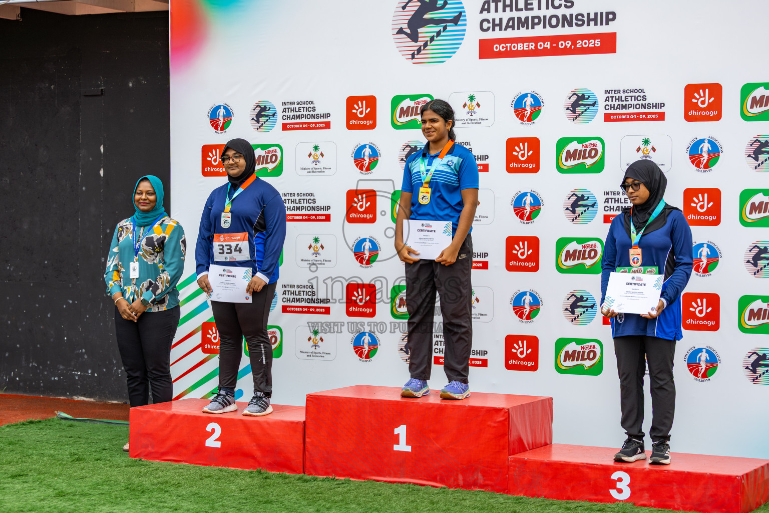 Day 6 of Inter-school Athletics Championship 2025 held in Ekuveni Synthetic Track, Male', Maldives on Sunday, 12th October 2025. Photos by: Ismail Thoriq / Images.mv