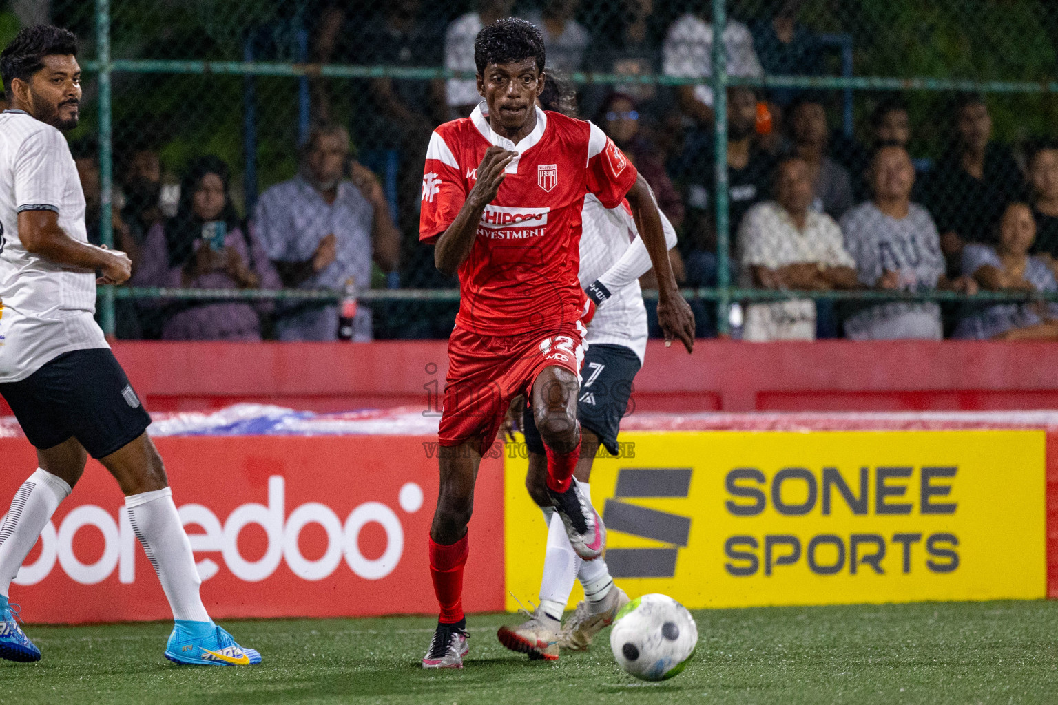 Th Vilufuhsi vs Th Buruni in Day 3 of Golden Futsal Challenge 2024 was held on Wednesday, 17th January 2024, in Hulhumale', Maldives
Photos: Ismail Thoriq / images.mv