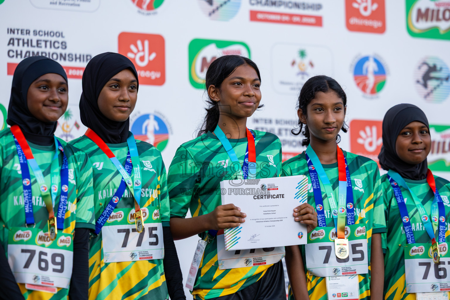Day 4 of Inter-school Athletics Championship 2025 held in Ekuveni Synthetic Track, Male', Maldives on Thursday, 09th October 2025. Photos by: Raaif Yoosuf / Images.mv