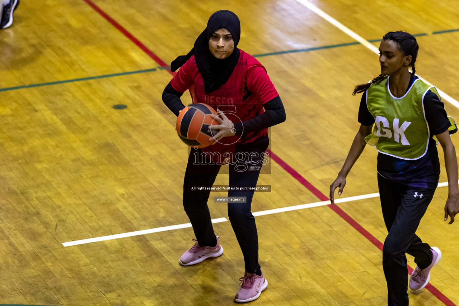 Lorenzo Sports Club vs Youth United Sports Club in the Milo National Netball Tournament 2022 on 20 July 2022, held in Social Center, Male', Maldives. Photographer: Hassan Simah / Images.mv