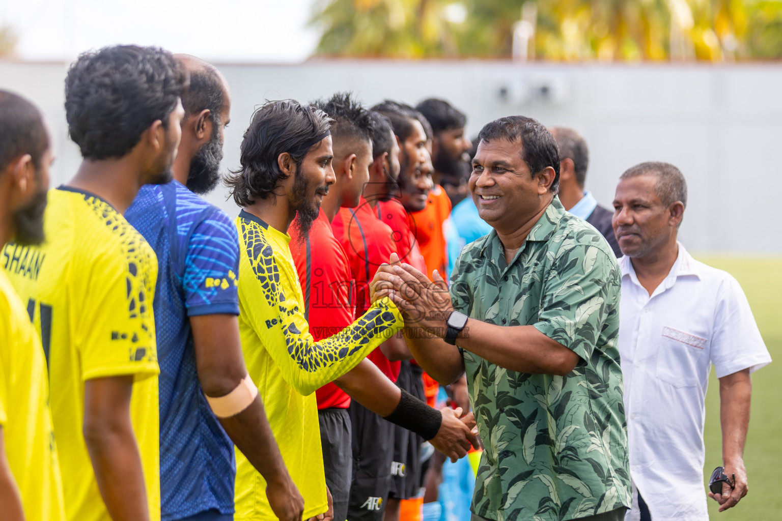 Vela Sports Club vs Irumathi FC in Day 1 of Eydhafushi Cup 2025 held in Eydhafushi Football Stadium at B. Eydhafushi, Maldives on Friday, 5th September 2025. Photos: Mohamed Mahfouz Moosa / images.mv