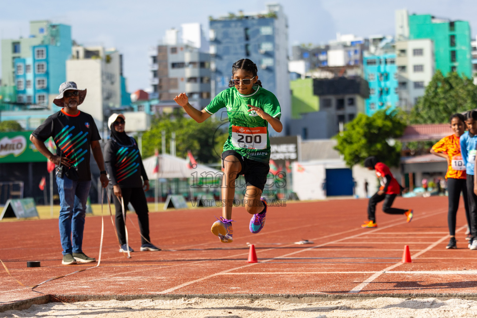 Day 4 of Inter-school Athletics Championship 2025 held in Ekuveni Synthetic Track, Male', Maldives on Thursday, 09th October 2025. Photos by: Raaif Yoosuf / Images.mv