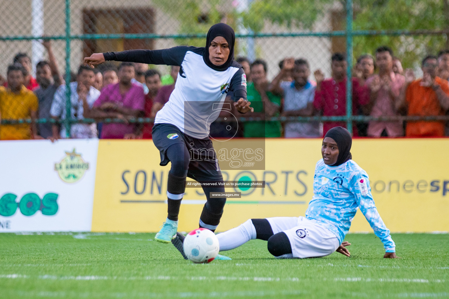 MPL vs DSC in Eighteen Thirty Women's Futsal Fiesta 2022 was held in Hulhumale', Maldives on Monday, 17th October 2022. Photos: Hassan Simah, Mohamed Mahfooz Moosa / images.mv