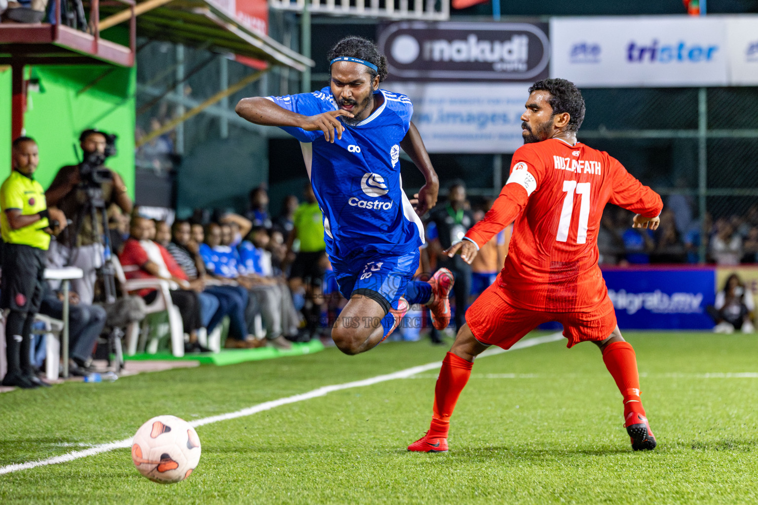 STO RC vs Club MTCC in the Quarter Finals of Club Maldives Cup 2025 was held in Rehendhi Futsal Ground, Hulhumale', Maldives on Friday, 17th October 2025. 
Photos: Ismail Thoriq, Hassan Simah / images.mv
