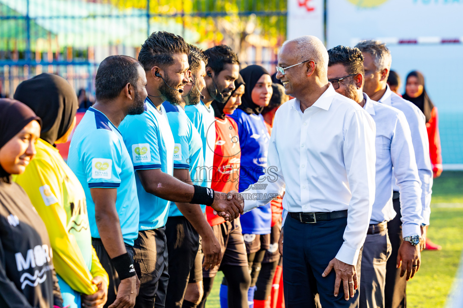 Kihaadhoo vs Goidhoo in Day 1 of Better in Baa Futsal Fiesta 2025 Woman's division held in B. Eydhafushi, Maldives on Wednesday, 5th November 2025. Photos: Nausham Waheed / images.mv