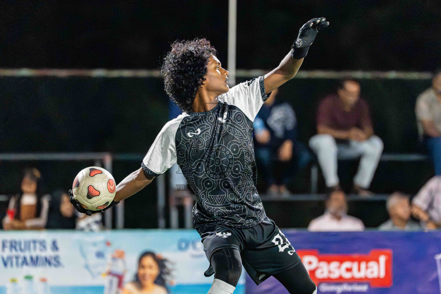 Kanmathi SC VS BEST in Day 4 - Fonadhoo Youth Futsal Challenge 2025 held in Fonadhoo Futsal Stadium, L. Fonadhoo, Maldives on Wednesday, 29th October 2025 Photos: Arif Rasheed / images.mv