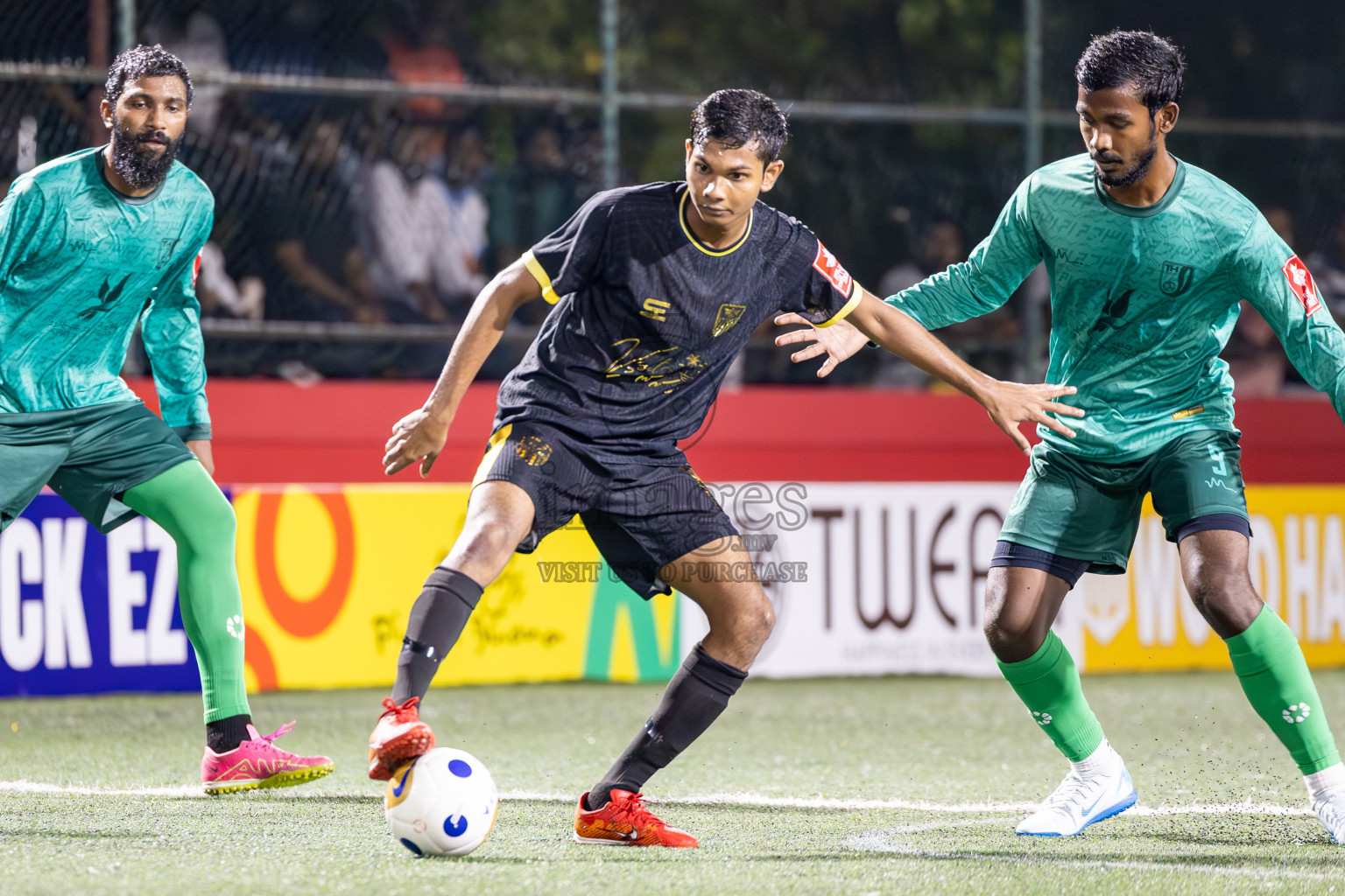 HDh Nolhivaranfaru vs HDh Hanimaadhoo in Day 9 of Golden Futsal Challenge 2025 was held on Monday, 13th January 2025, in Hulhumale', Maldives
Photos: Ismail Thoriq / images.mv