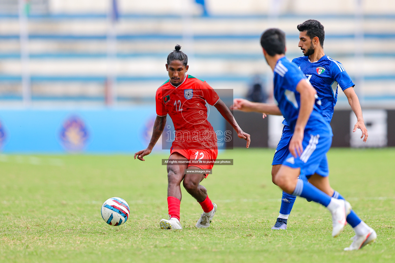 Kuwait vs Bangladesh in the Semi-final of SAFF Championship 2023 held in Sree Kanteerava Stadium, Bengaluru, India, on Saturday, 1st July 2023. Photos: Nausham Waheed, Hassan Simah / images.mv