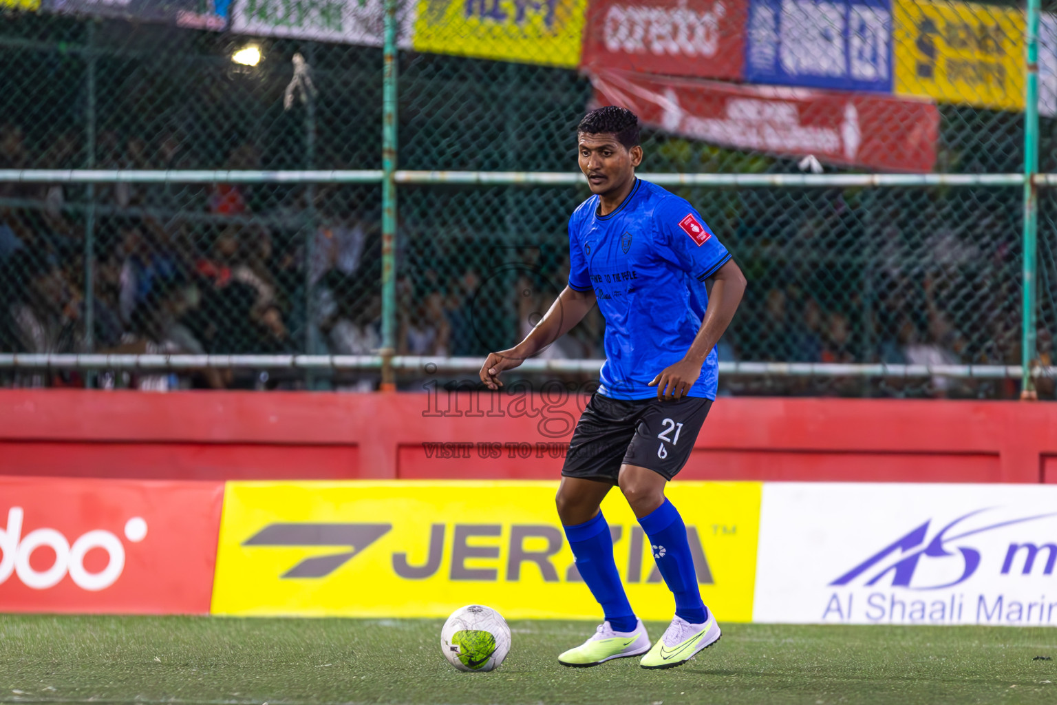 B Kendhoo vs B Thulhaadhoo in Day 21 of Golden Futsal Challenge 2024 was held on Sunday , 4th February 2024 in Hulhumale', Maldives
Photos: Ismail Thoriq / images.mv