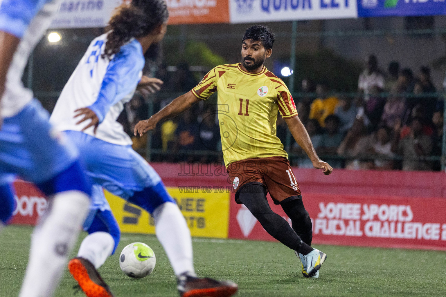 N Kendhikulhudhoo vs N Holhudhoo in Day 18 of Golden Futsal Challenge 2024 was held on Thursday, 1st February 2024, in Hulhumale', Maldives Photos: Nausham Waheed, / images.mv