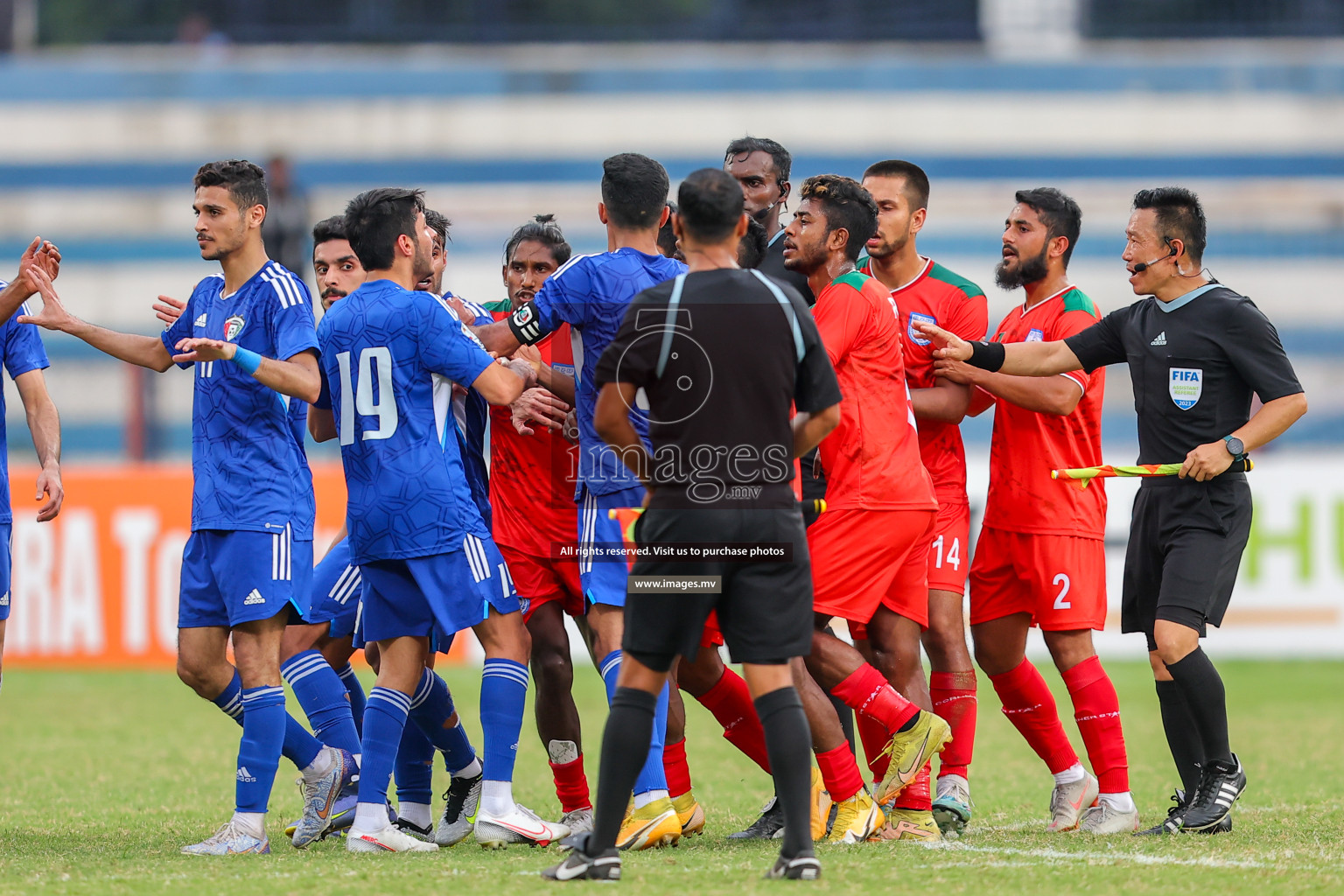 Kuwait vs Bangladesh in the Semi-final of SAFF Championship 2023 held in Sree Kanteerava Stadium, Bengaluru, India, on Saturday, 1st July 2023. Photos: Nausham Waheed, Hassan Simah / images.mv