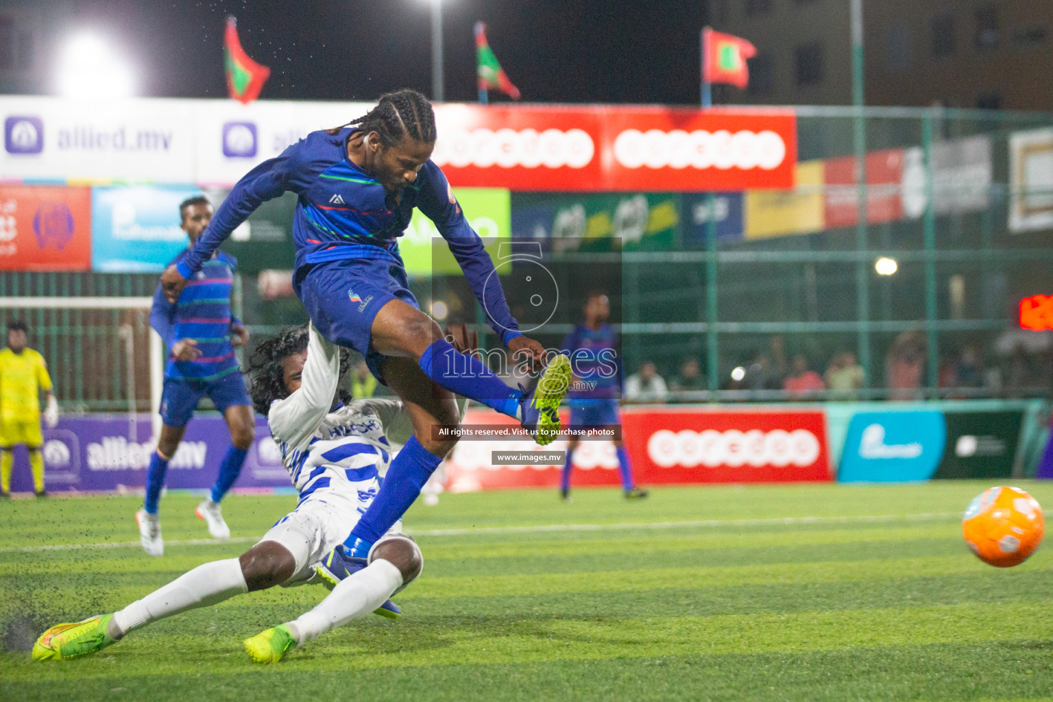 STO RC Vs Team Fenaka in the Quarter Finals of Club Maldives 2021 held in Hulhumale, Maldives on 13 December 2021. Photos: Nasam Thaufeeq