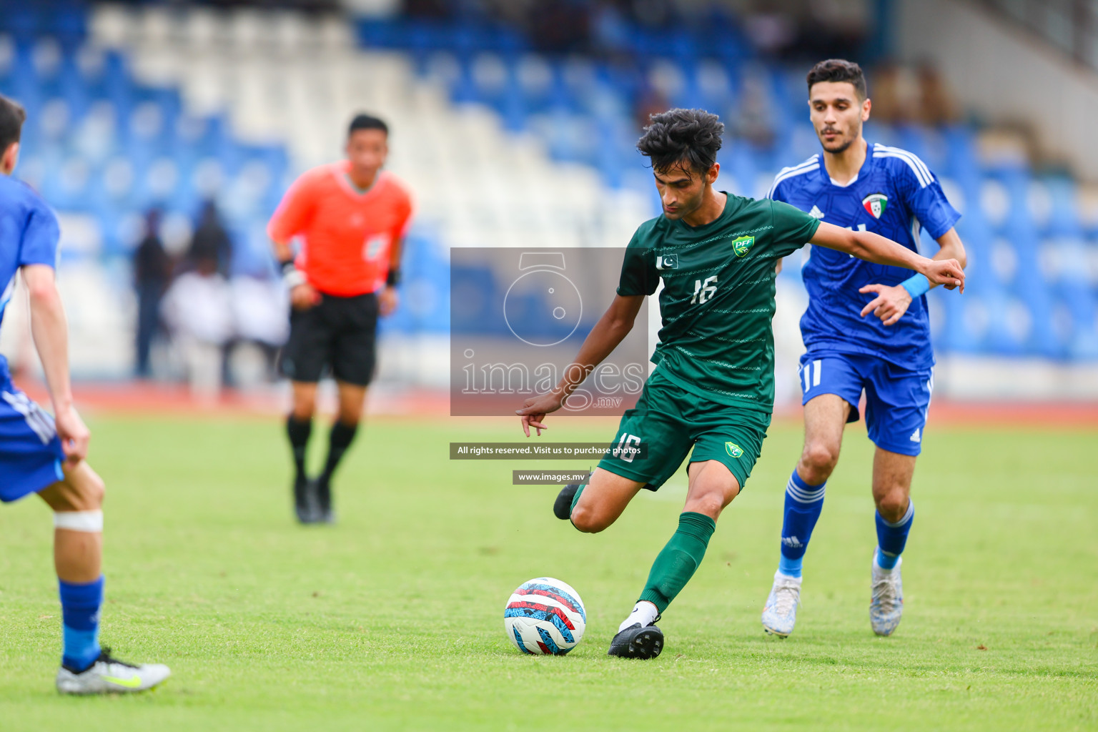 Pakistan vs Kuwait in SAFF Championship 2023 held in Sree Kanteerava Stadium, Bengaluru, India, on Saturday, 24th June 2023. Photos: Nausham Waheed, Hassan Simah / images.mv