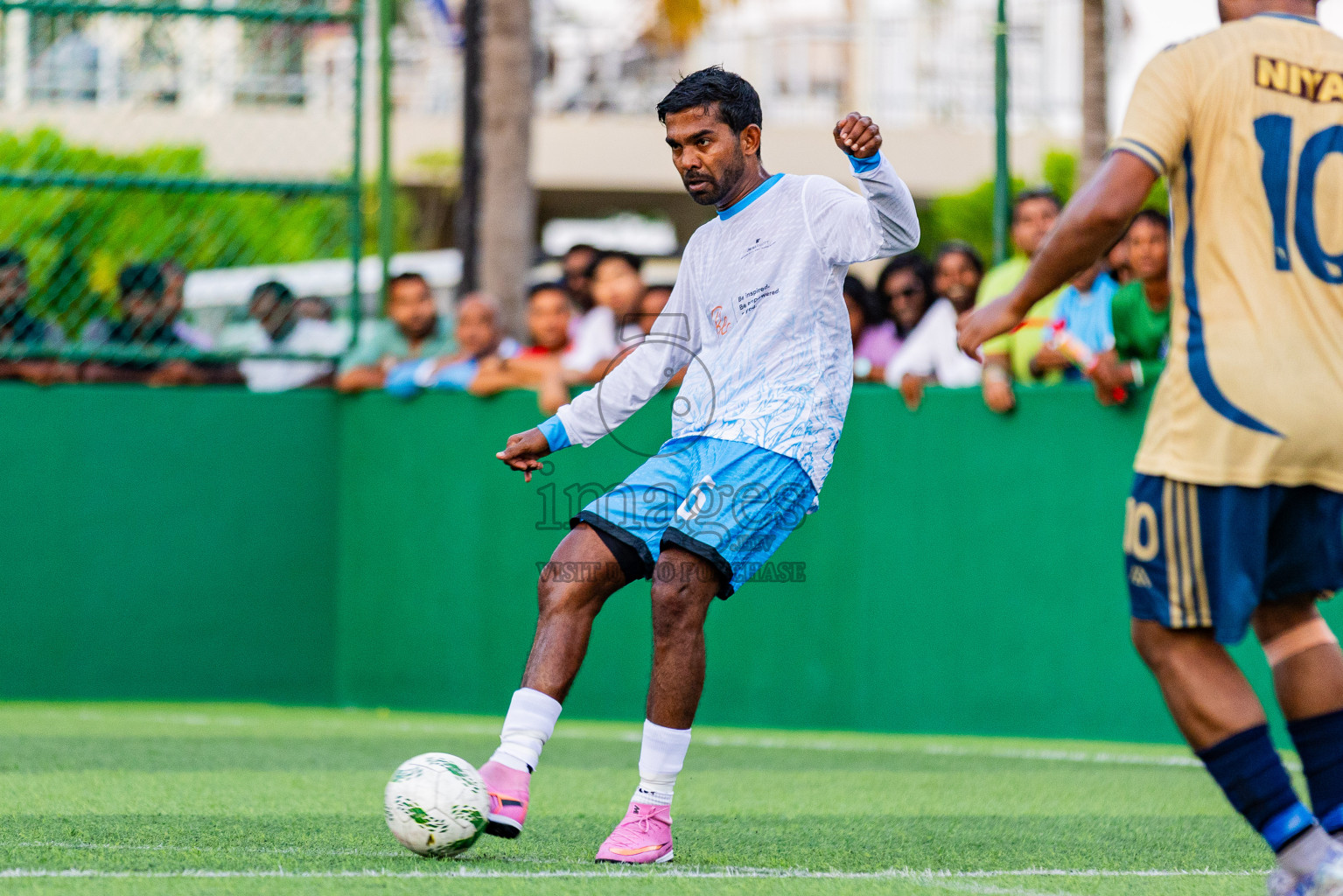 Ozen Bolifushi vs JW Marriott in Resort League 2025 (South Male Zone) day 9 was held on Monday, 6th October 2025 in Crossroads's Maldives, Photos: Areef Adam / images.mv