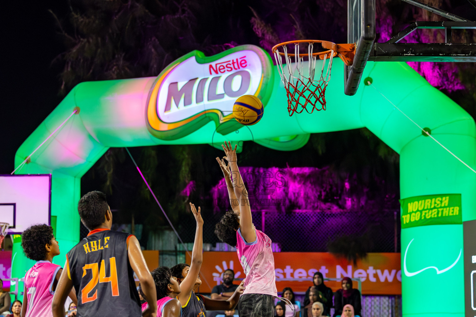 Day 4 of MILO Ramadan 3x3 Challenge 2024 was held in Ekuveni Outdoor Basketball Court at Male', Maldives on Friday, 15th March 2024.
Photos: Mohamed Mahfooz Moosa / images.mv